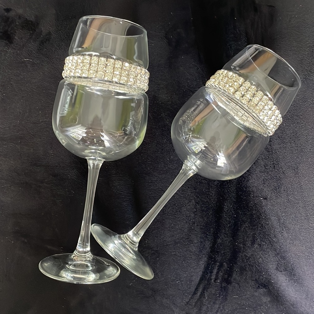 Shimmering Wines by Stemware Designs